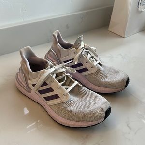 Women’s 8.5 adidas ultra boost